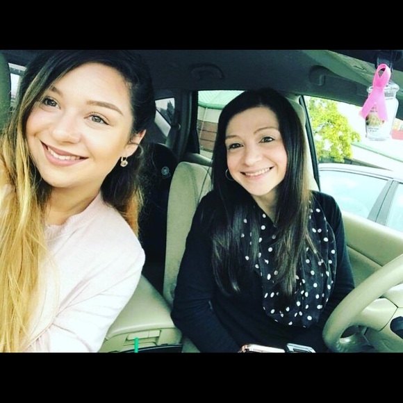 Meet your Posher, Kourtney - Picture 3 of 16